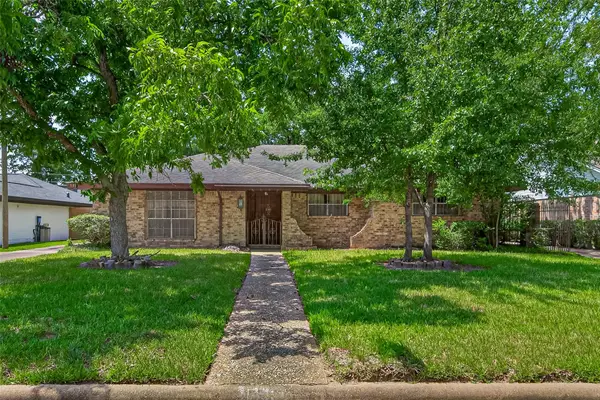 5311 Alba Road, Houston, TX 77091