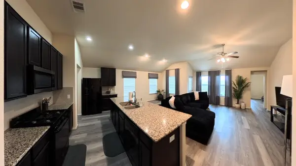 10619 Dawn Pine Forest Trail, Tomball, TX 77375