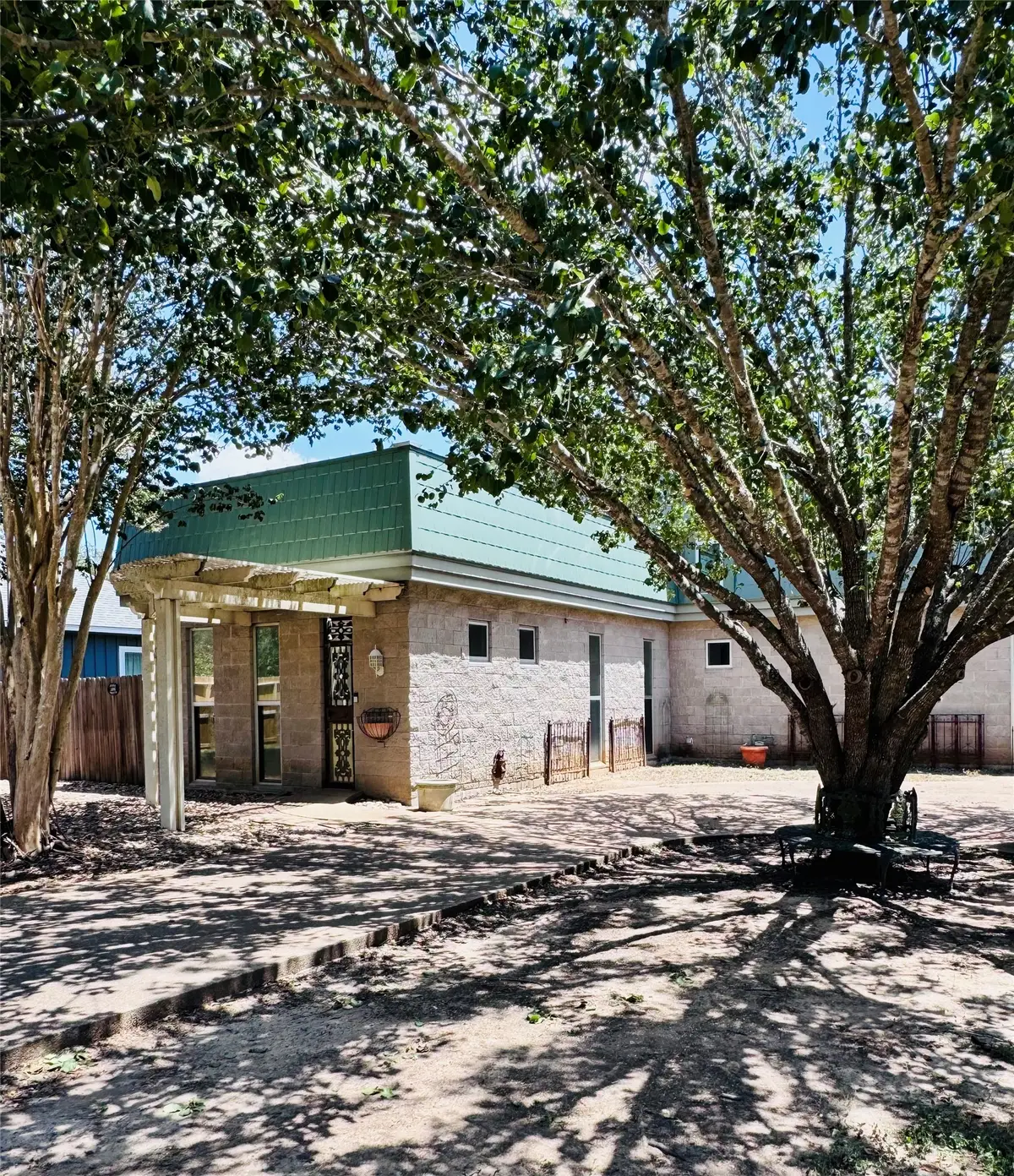 195 Park Drive, La Grange, TX 78945 - #1