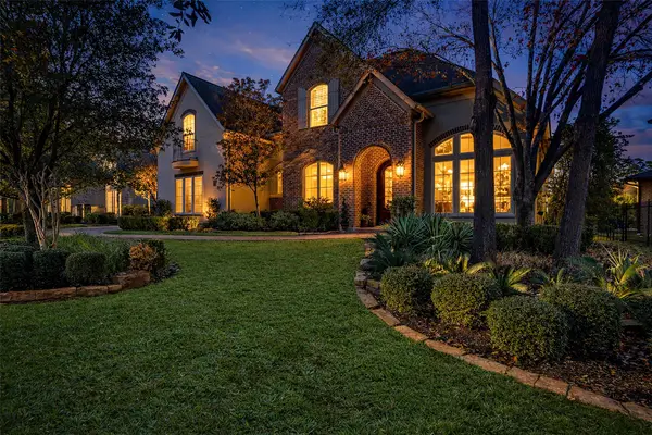 75 S Player Crest Circle, The Woodlands, TX 77382