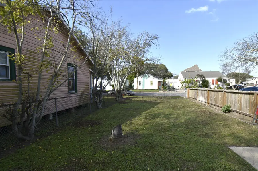 5405 Avenue R, Galveston, TX 77551 - Image #3