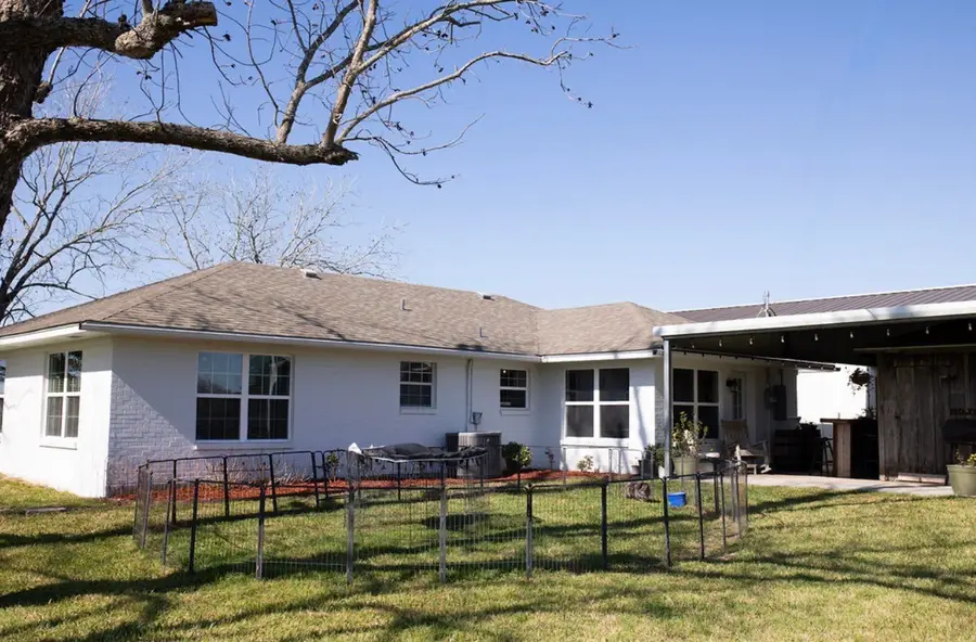 8652 State Highway 111 E, Yoakum, TX 77995 - #3