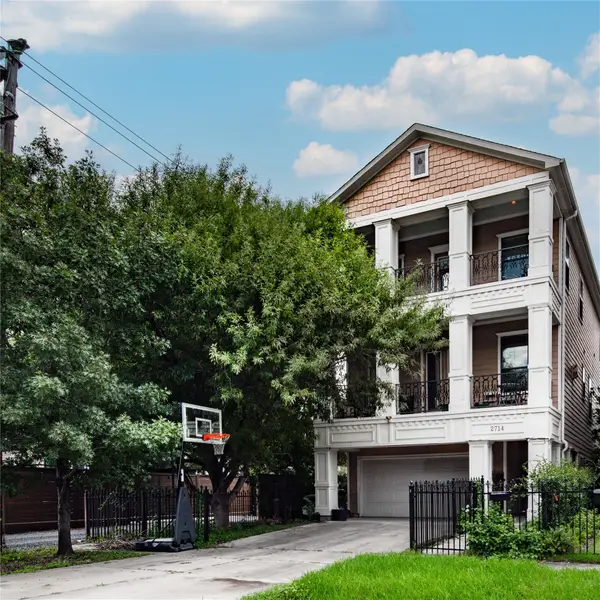 2714 Nicholson Street, Houston, TX 77008