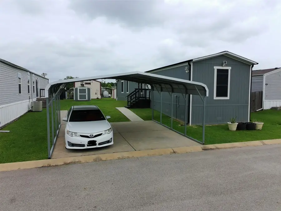 327 Green Oak Drive, Manvel, TX 77578 - #2