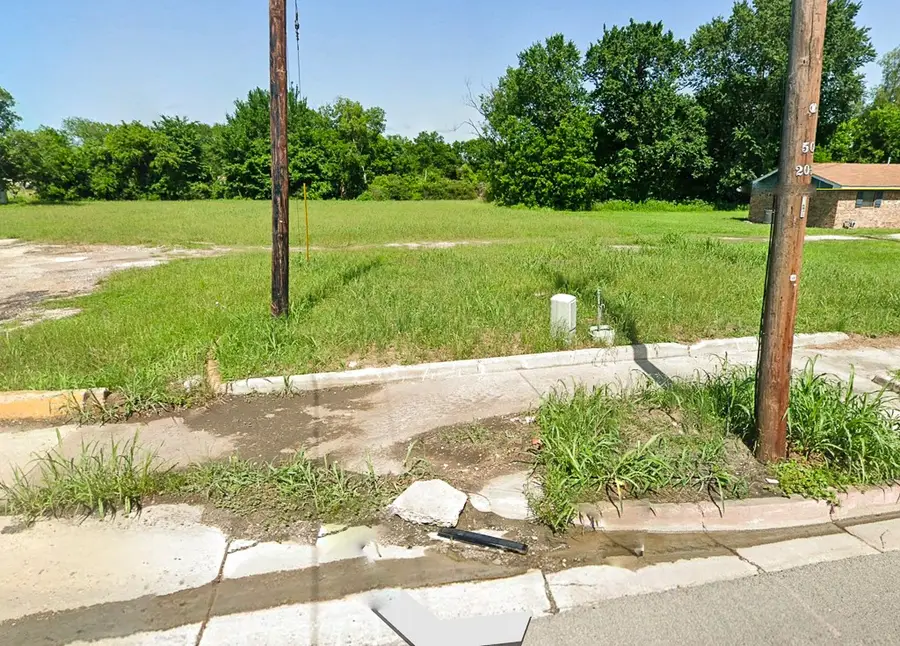 1501 S La Salle Street, Navasota, TX 77868 - #3