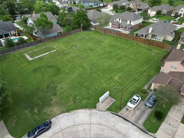 540 Birdsong Drive, League City, TX 77573
