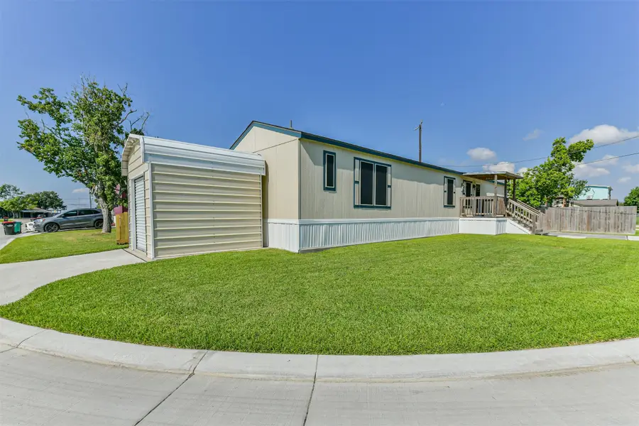 122 Egret Canal S, Baytown, TX 77523 - Image #3