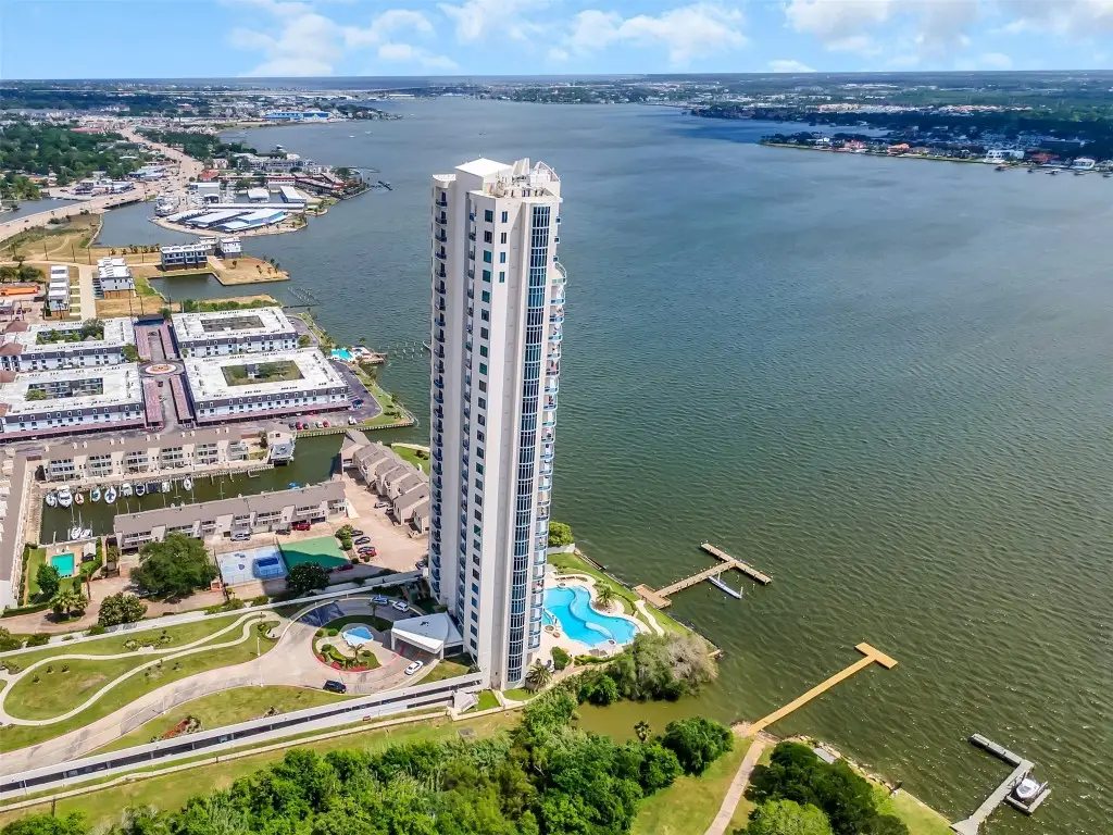 4821 Nasa Pkwy Parkway #21W, Seabrook, TX 77586 - #1