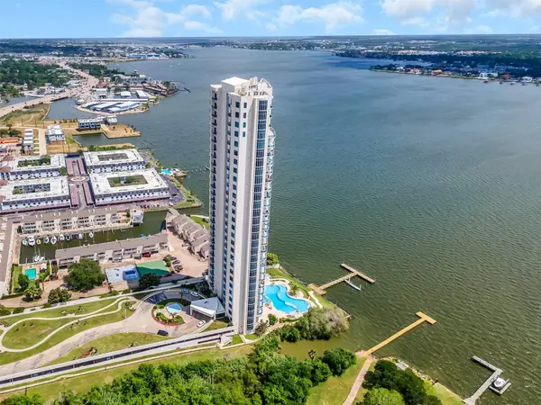 4821 Nasa Pkwy Parkway #21W, Seabrook, TX 77586