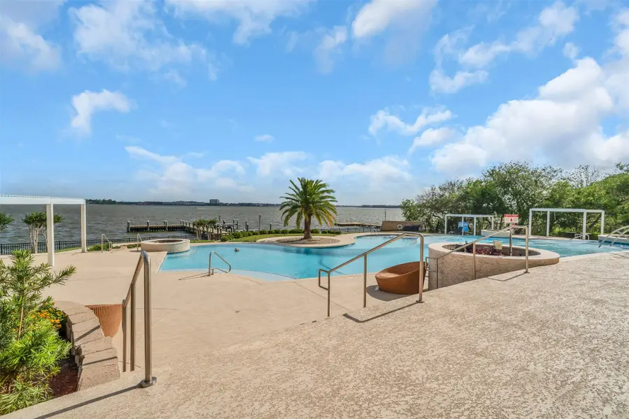 4821 Nasa Pkwy Parkway #21W, Seabrook, TX 77586 - #3