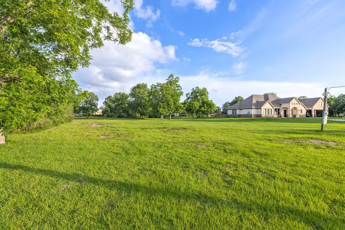 906 E Archer Road, Baytown, TX 77521 - #1