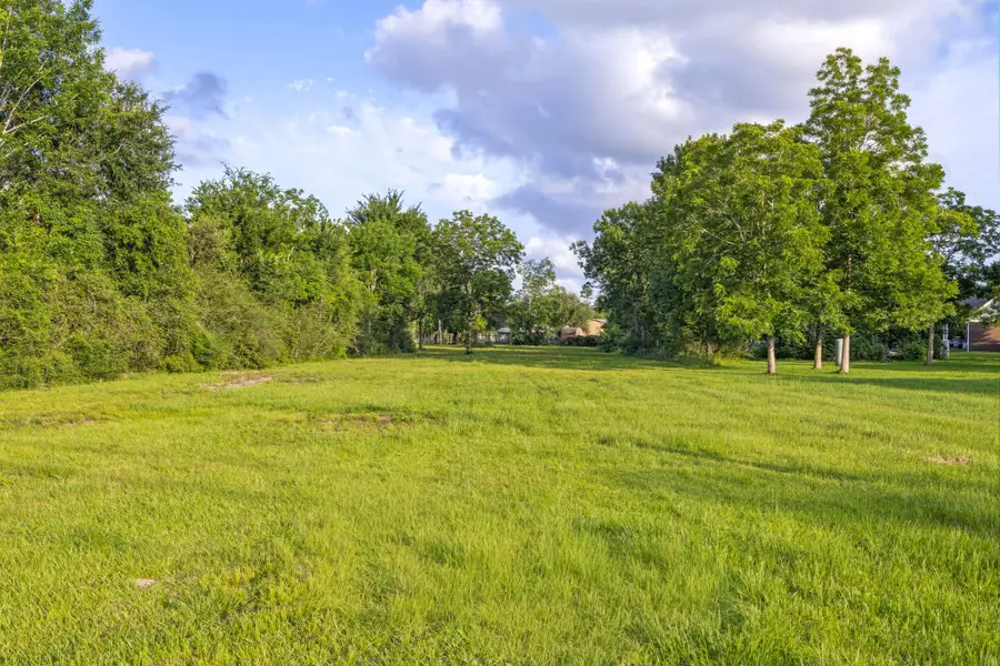 906 E Archer Road, Baytown, TX 77521 - #3