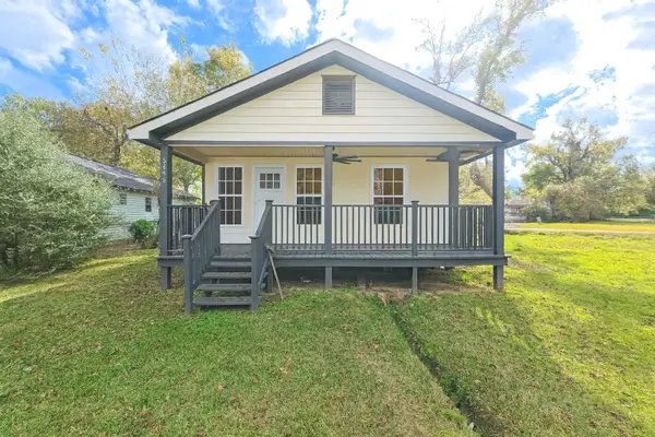 2495 Beatrice Street, Beaumont, TX 77703