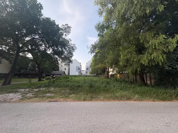 1235 W 22nd Street, Houston, TX 77008