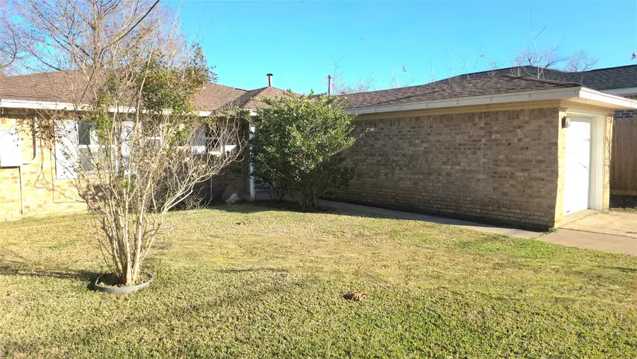 214 S Texas Street, Texas City, TX 77591 - #3