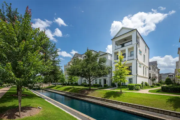 814 Dunleigh Meadows Lane, Houston, TX 77055