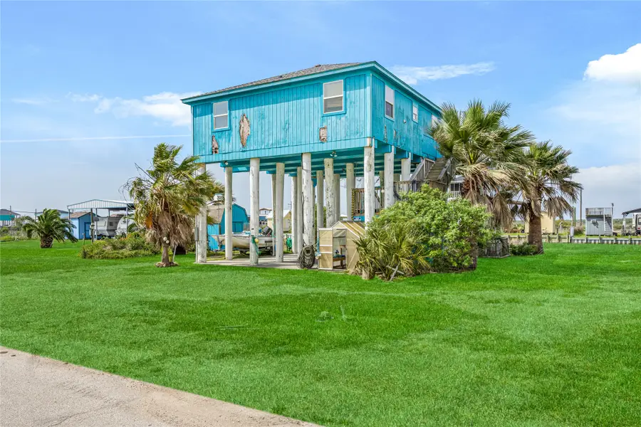 1495 Mabry Street, Gilchrist, TX 77617 - #2