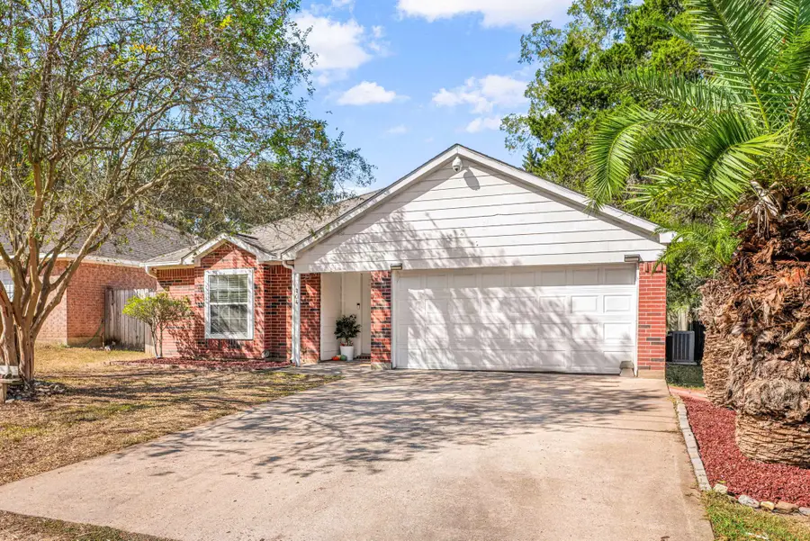 704 Charter Street, Columbus, TX 78934 - Image #2