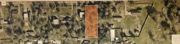 407 Pin Oak Drive, Highlands, TX 77562