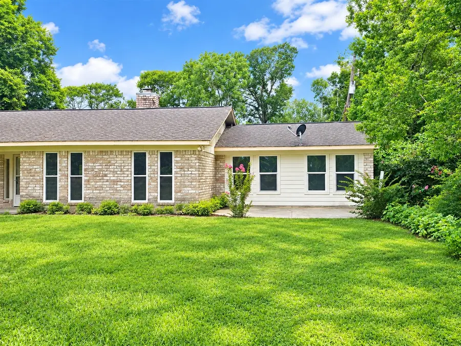132 Otter Trail, Lake Jackson, TX 77566 - #3