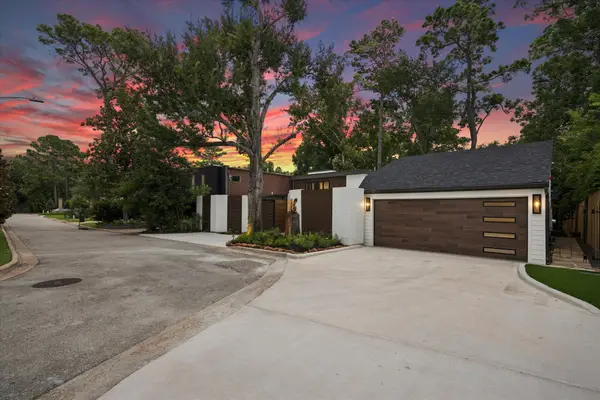16 Pine Creek Lane, Houston, TX 77055