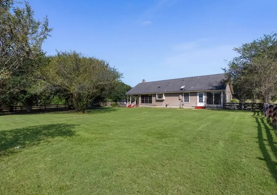 3722 W Hilltop Drive, Chappell Hill, TX 77426 - #3