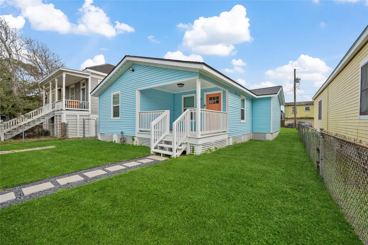 2811 Avenue O 1/2, Galveston, TX 77550 - #1