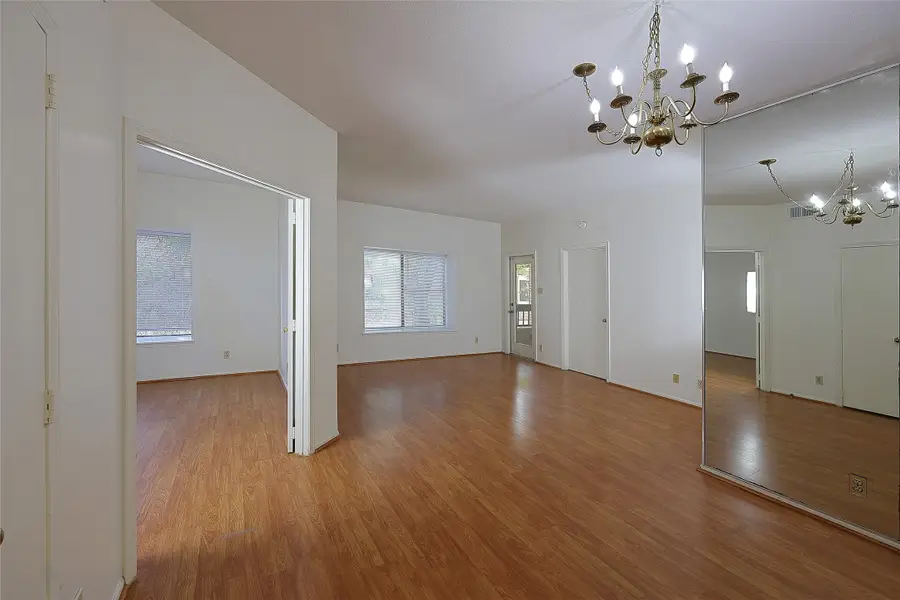 2209 S Braeswood Boulevard E #32C, Houston, TX 77030 - Image #3