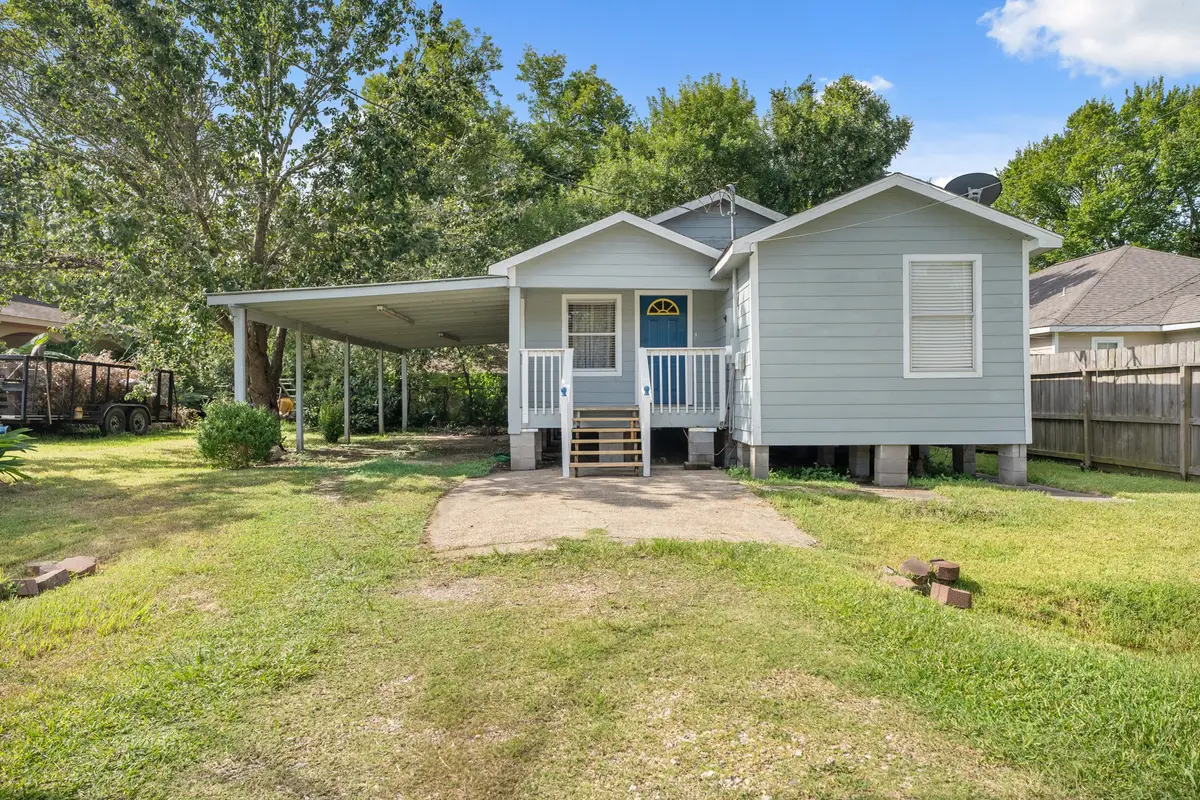 4514 E 24th E Street, Dickinson, TX 77539 - Image #1