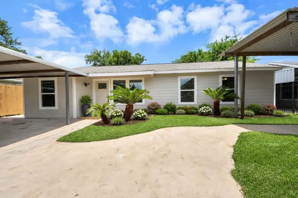 5111 Willow Glen Drive, Houston, TX 77033