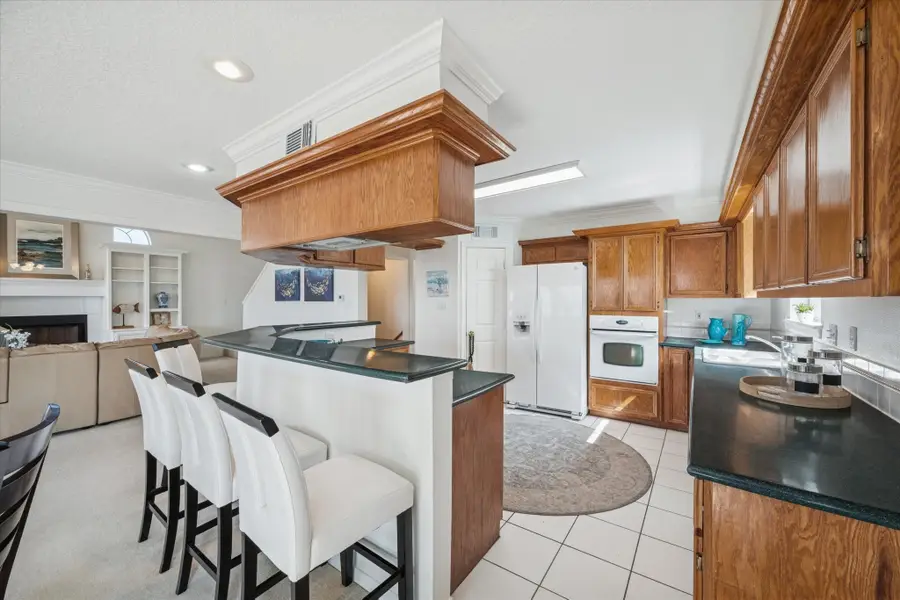 151 Tamana Drive, Tiki Island, TX 77554 - #3