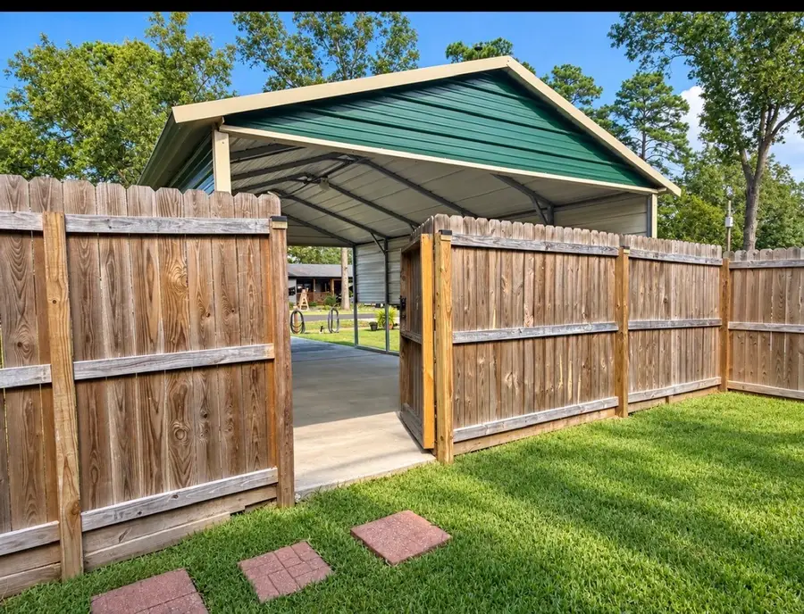 231 Pine Shadows Drive, Livingston, TX 77351 - #2