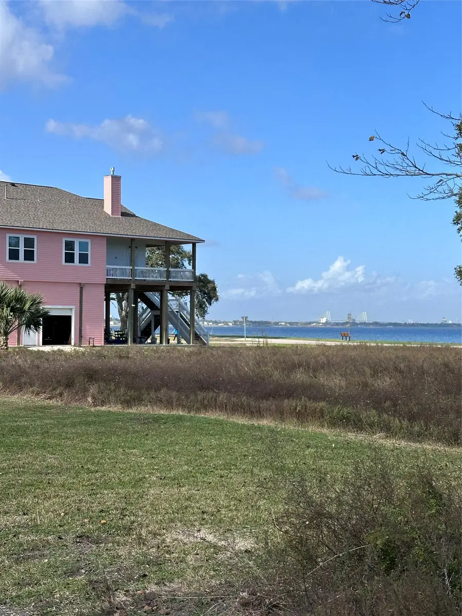 2 Shoreacres Circle, Shoreacres, TX 77571 - #3