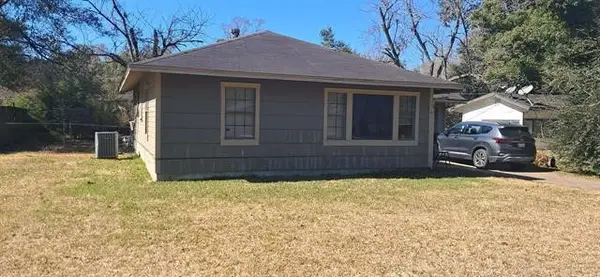 4 Circle C Street, Orange, TX 77630
