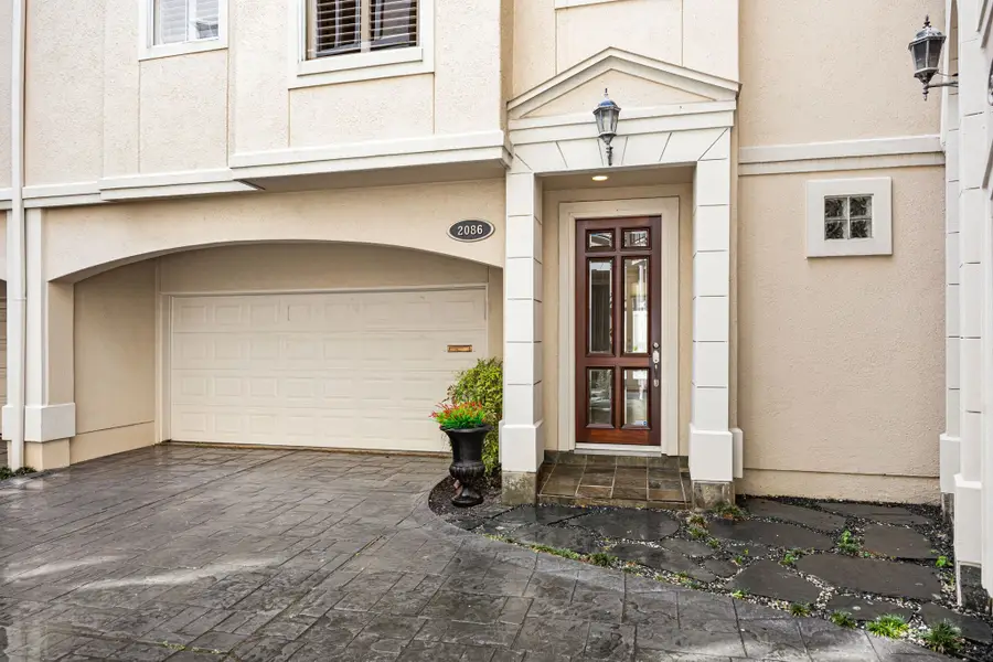 2086 Brentwood Drive, Houston, TX 77019 - #2