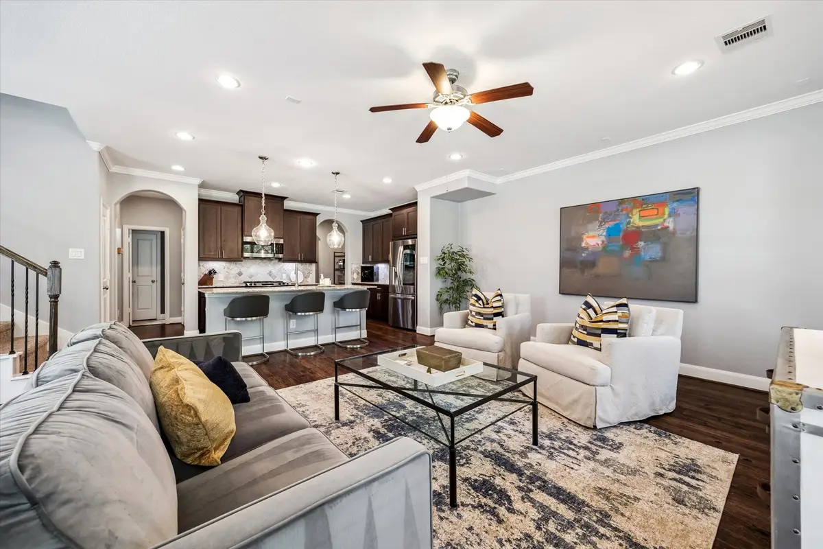 725 Via Lago, Webster, TX 77598 - Image #1