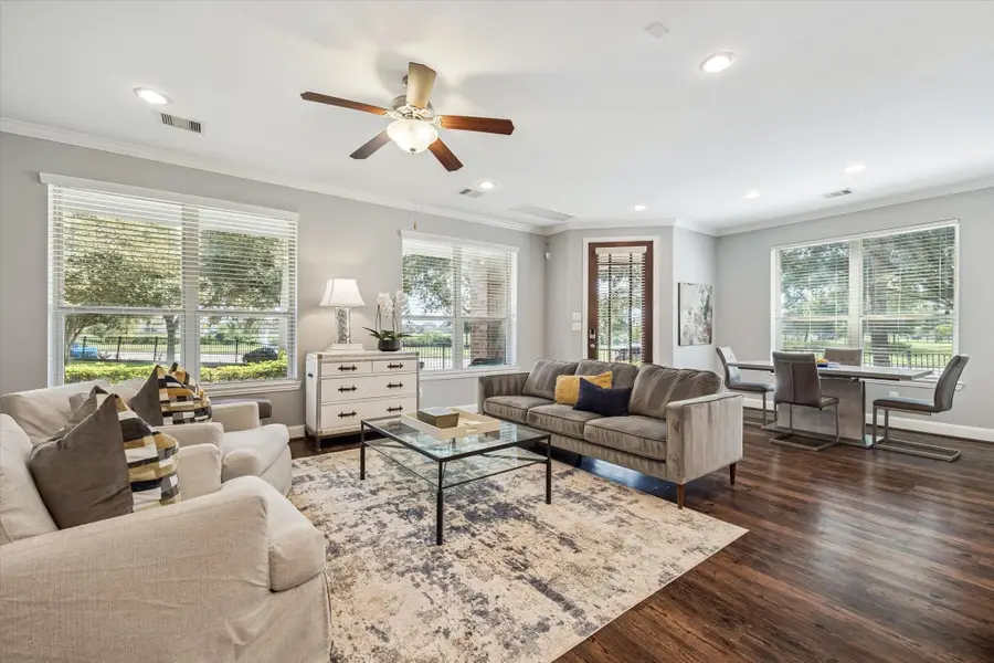 725 Via Lago, Webster, TX 77598 - Image #2