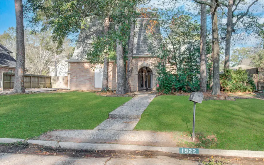 1922 Corral Drive, Houston, TX 77090 - Image #2