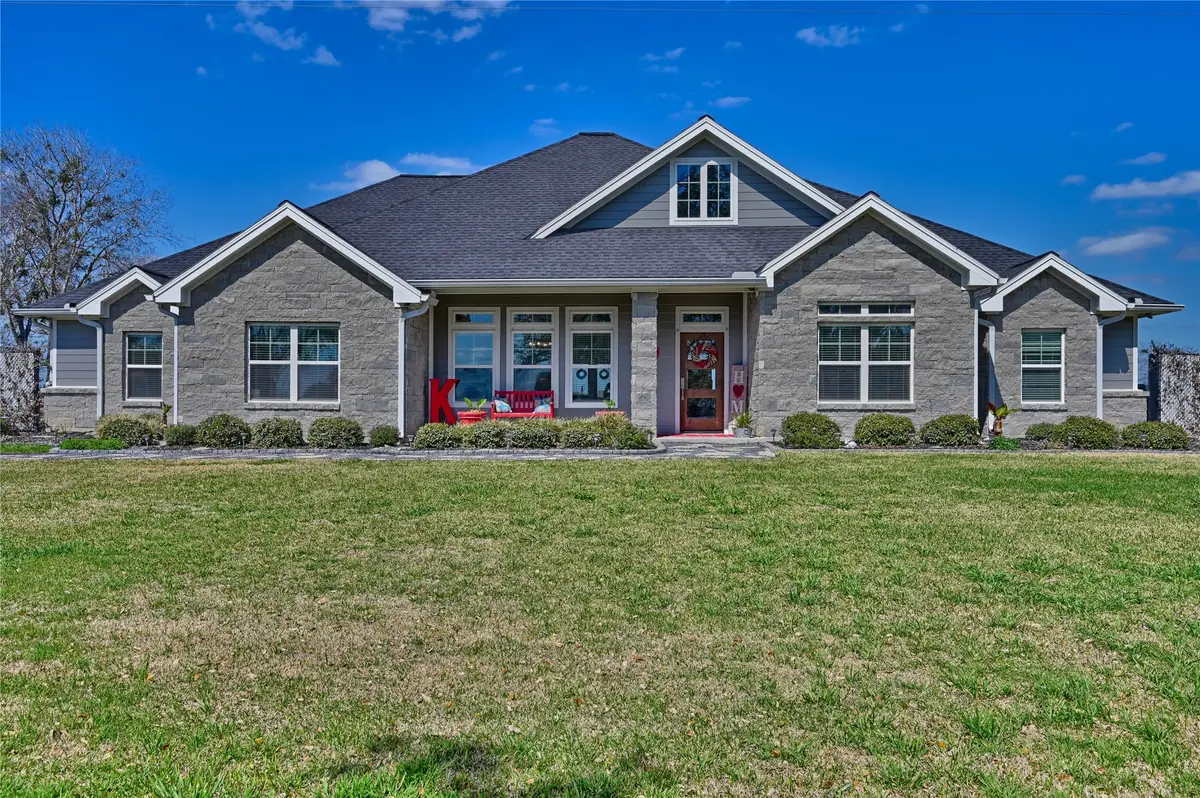 2244 W Us Highway 90a W, Hallettsville, TX 77964 - #1