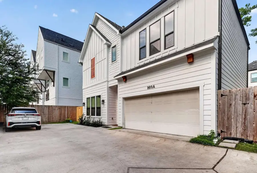 909 Oak Street #A, Houston, TX 77018 - #2
