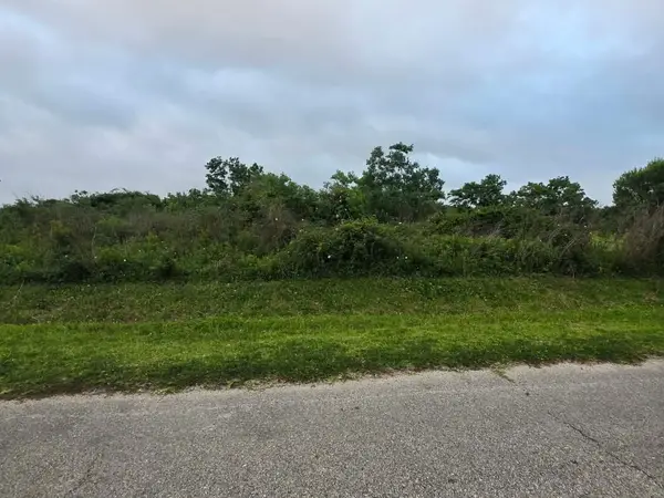 1331 Bahama Lane, Port Bolivar, TX 77650