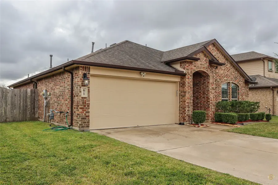 61 Rodeo Crest Drive, Manvel, TX 77578 - Image #3