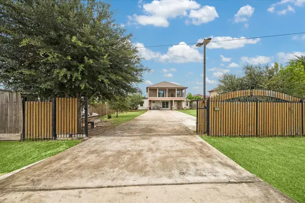 4414 Ivy Lane, Fresno, TX 77545
