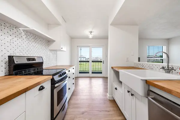 7600 Emmett F Lowry Expressway #1006, Texas City, TX 77591