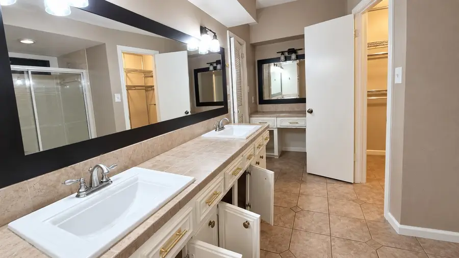 15707 Canterbury Forest Drive, Tomball, TX 77377 - #3