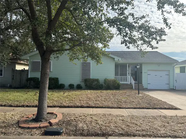 7209 Sycamore Drive, Galveston, TX 77551