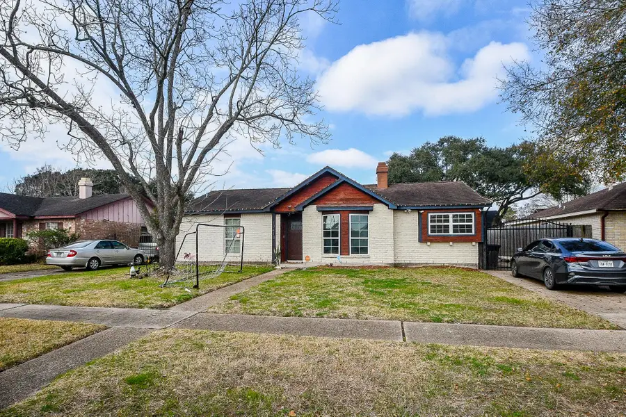 10410 Huntington Dale Drive, Houston, TX 77099 - #2