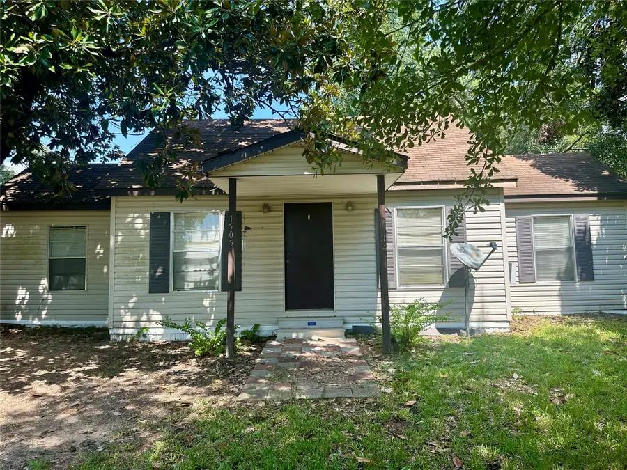 1505 S Houston Avenue, Livingston, TX 77351 - Image #2