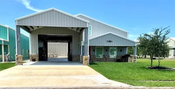 308 Coastal Oaks Loop, Port O Connor, TX 77982