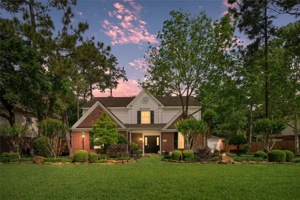 38 E Summer Storm Circle, The Woodlands, TX 77381